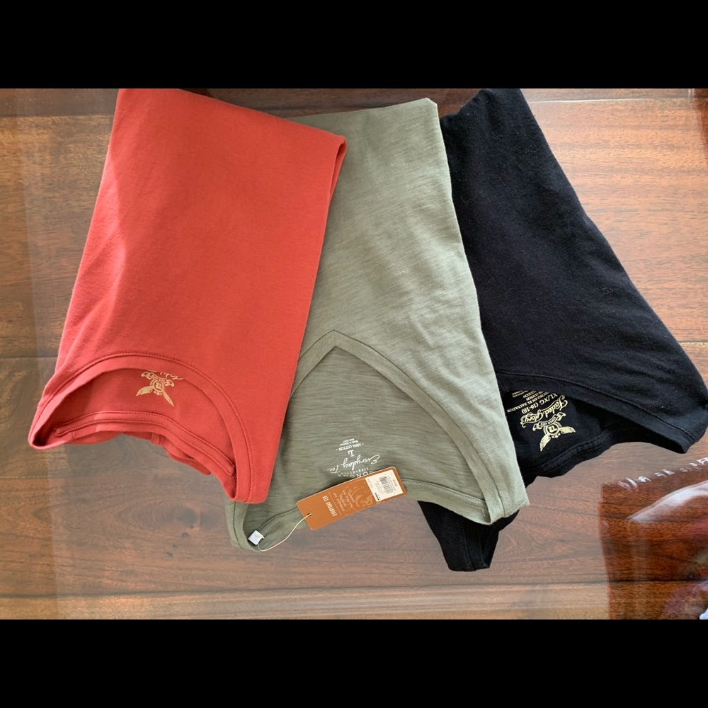 T-SHIRT